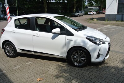 Toyota-Yaris-1