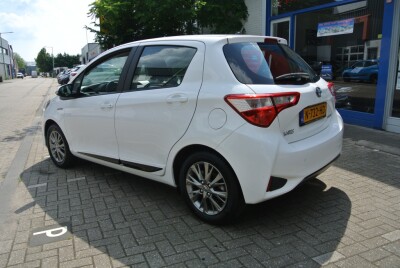 Toyota-Yaris-16