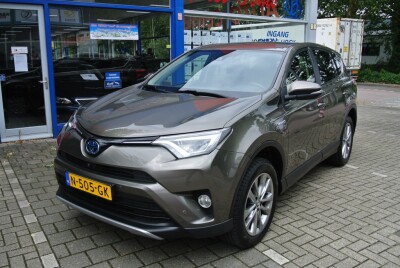 Toyota-RAV4-1